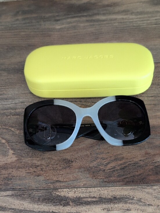 Marc Jacobs Accessories - Marc Jacobs 722/S CCP90 Oversized Women's Sunglasses with Case/Cloth    M464